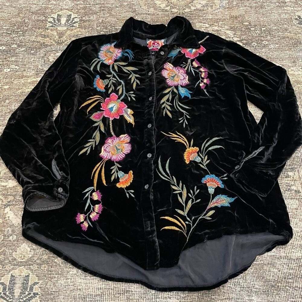 Johnny Was Black Silk Velvet Floral Embroidered Button Up Shirt Womens M Boho